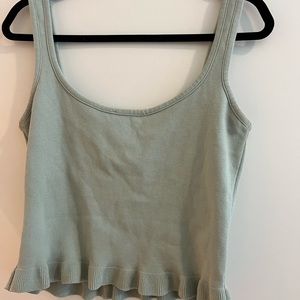 Sage green cropped tank top from Zara. Size: US L.